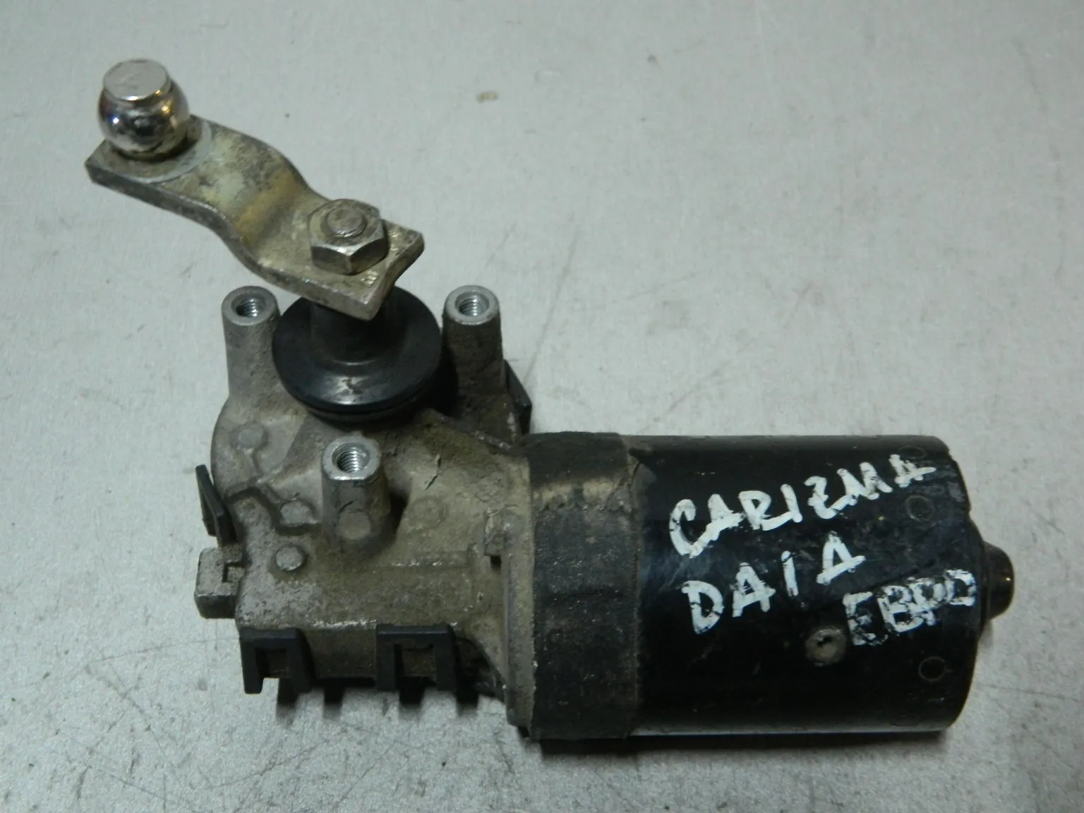 Мотор дворников MITSUBISHI CARISMA DA1A (Контрактный) 81528641