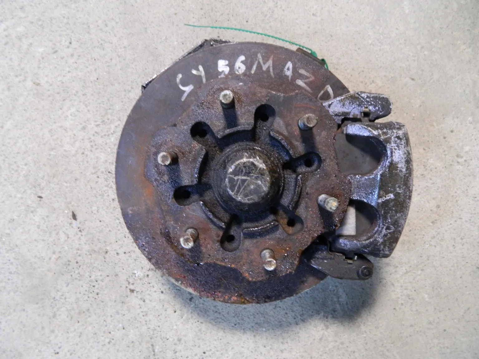 Ступица MAZDA TITAN SY56T Перед Лев (Контрактный) 79591336