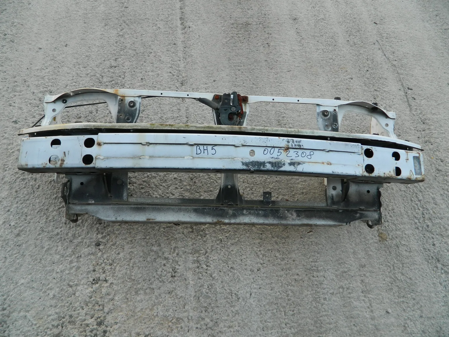 Рамка радиатора SUBARU LEGACY BH5 (Контрактный) 0052308