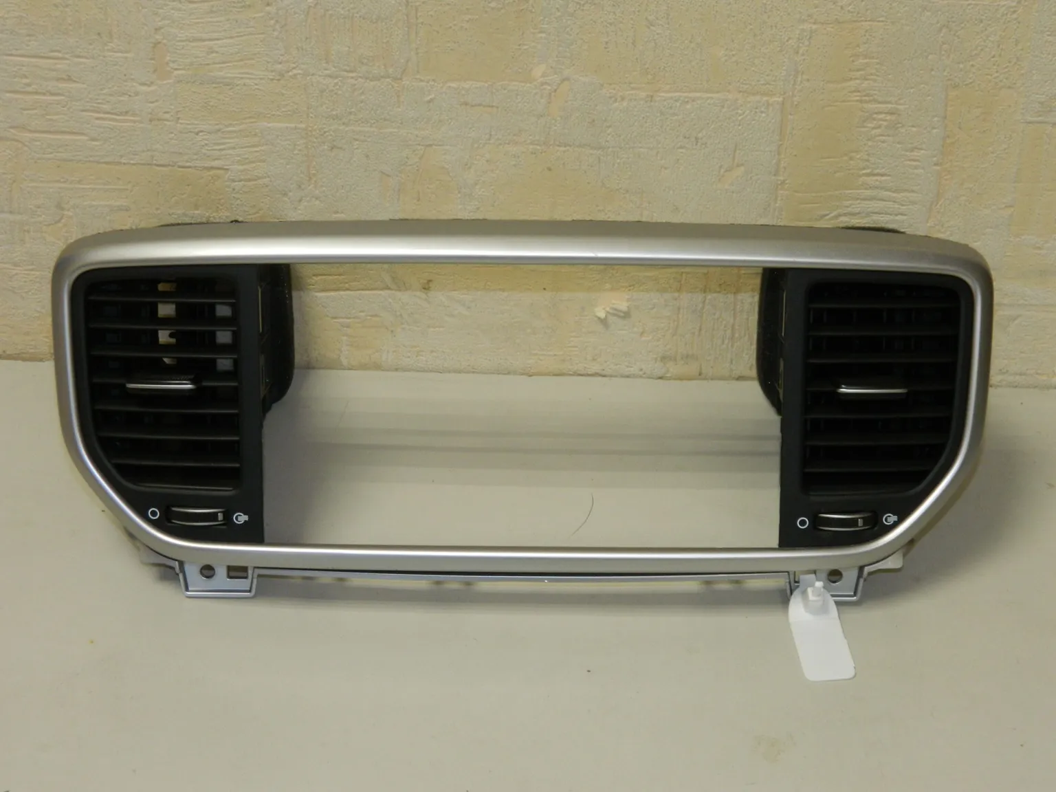 Накладка торпедо KIA SPORTAGE 4 QL (Б/У) 35020924