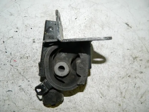 Подушка двигателя TOYOTA COROLLA NZE121 1NZFE Лев (Контрактный)