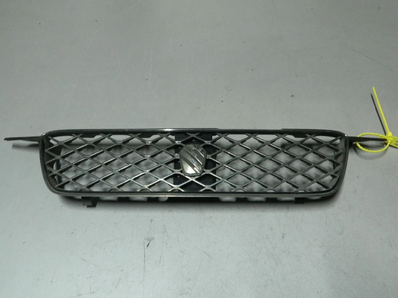 Решетка радиатора TOYOTA SPRINTER AE110 (Контрактный) 79773559