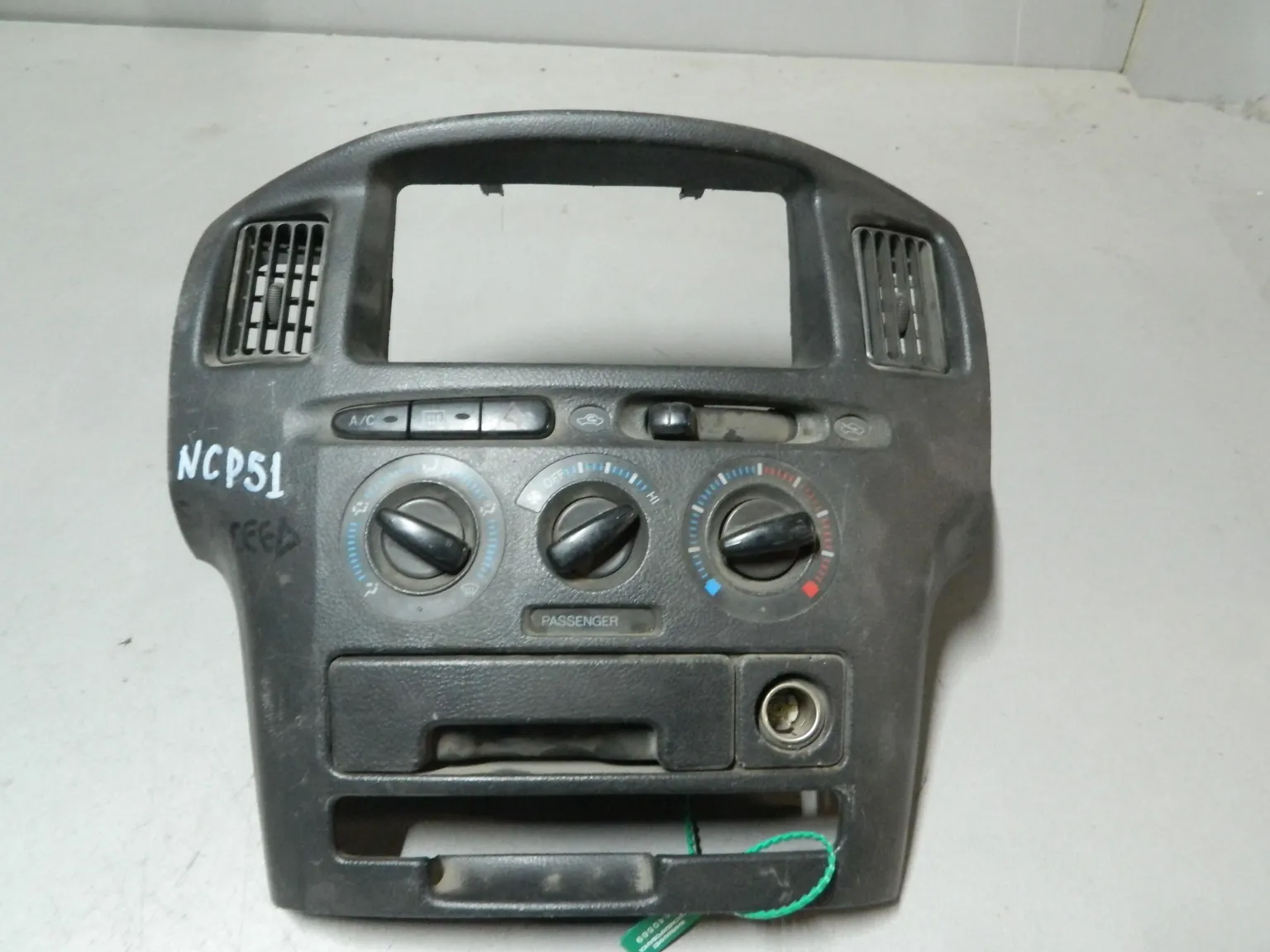 Блок управления климат-контролем TOYOTA PROBOX NCP50 (Контрактный) 81540569