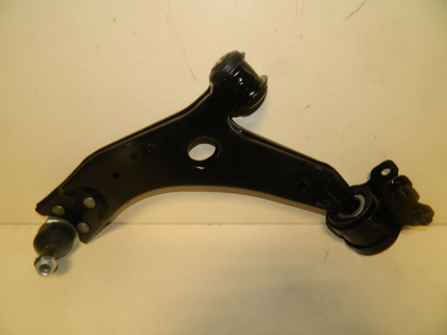 Рычаг GENERAL PARTS 4M513A424AD FORD FOCUS II 06- Перед Лев