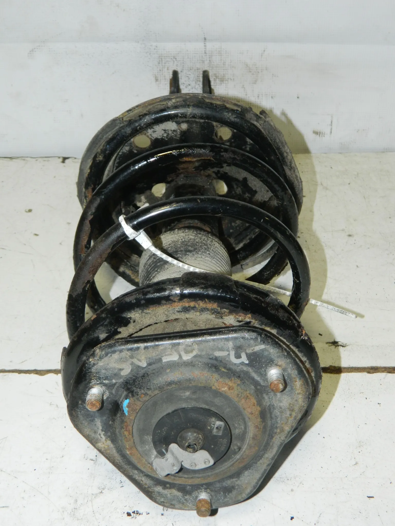 Стойка подвески TOYOTA CAMRY SV30 Перед Лев (Контрактный) 45989038