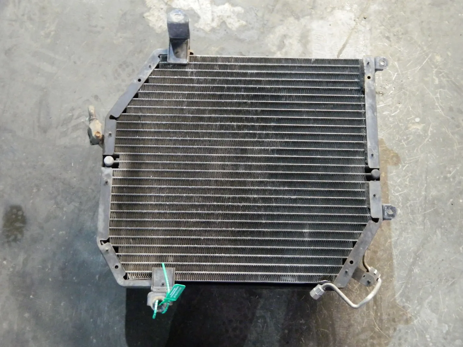 Радиатор кондиционера TOYOTA HIACE KZH100 (Контрактный) 81540029