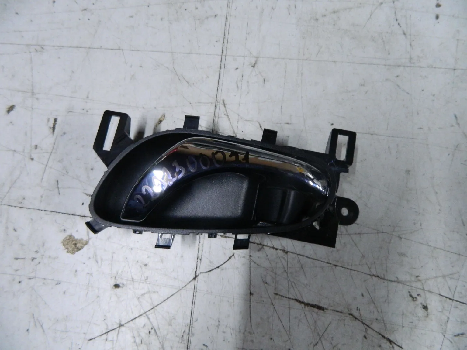 Ручка двери внутренняя NISSAN X-TRAIL NT32 Перед Лев (Контрактный) 2292300071