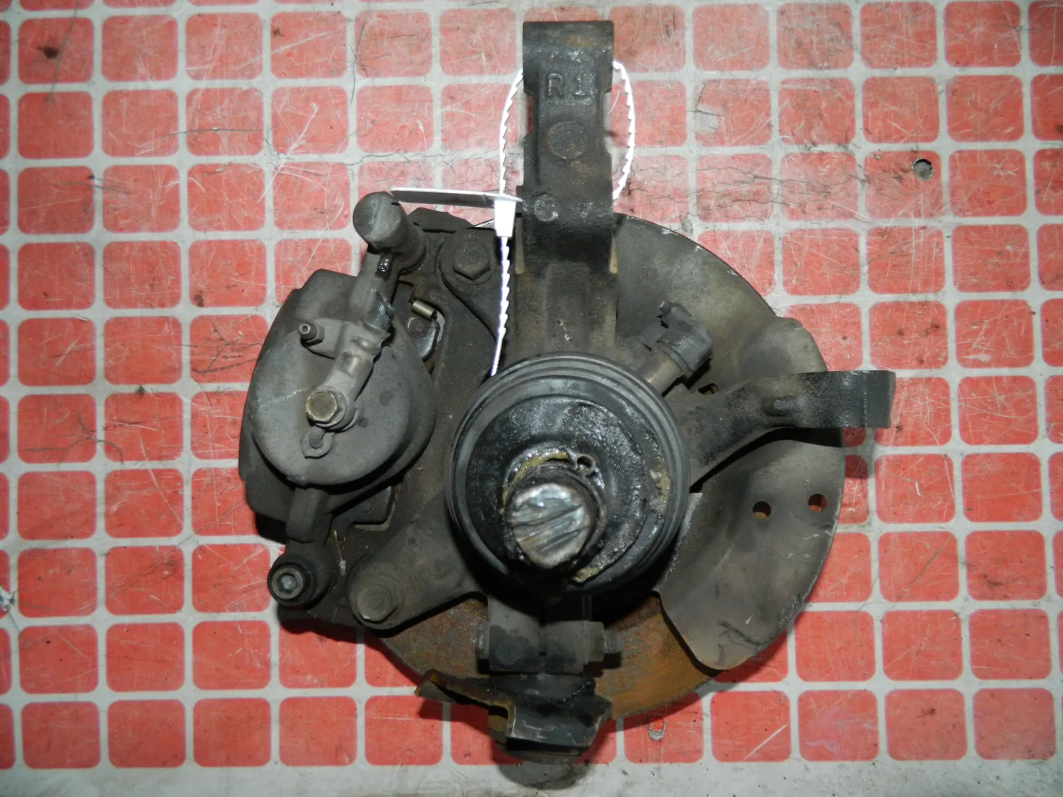 Ступица MAZDA FAMILIA BJFW Перед Прав (Контрактный) 45984714