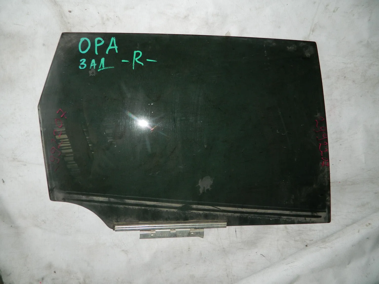 Стекло двери TOYOTA OPA Задн. Прав (Контрактный) 2992207