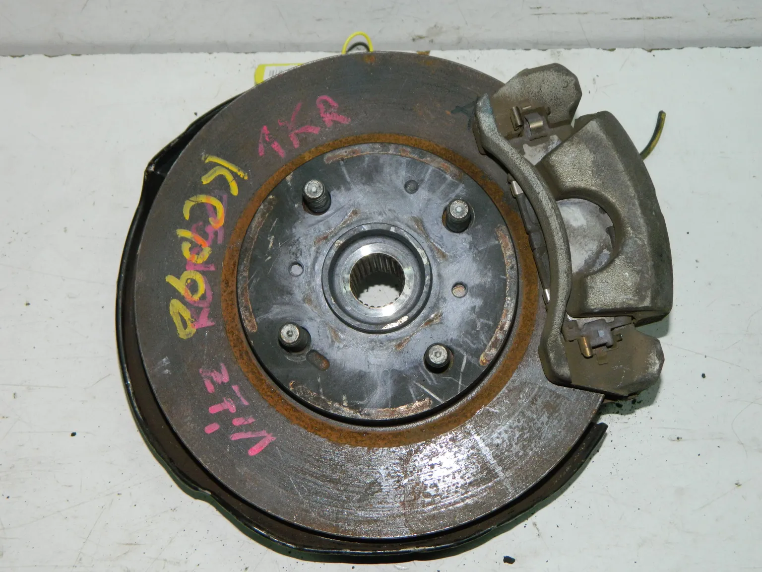 Ступица TOYOTA VITZ KSP90 Перед Прав (Контрактный) 40940700