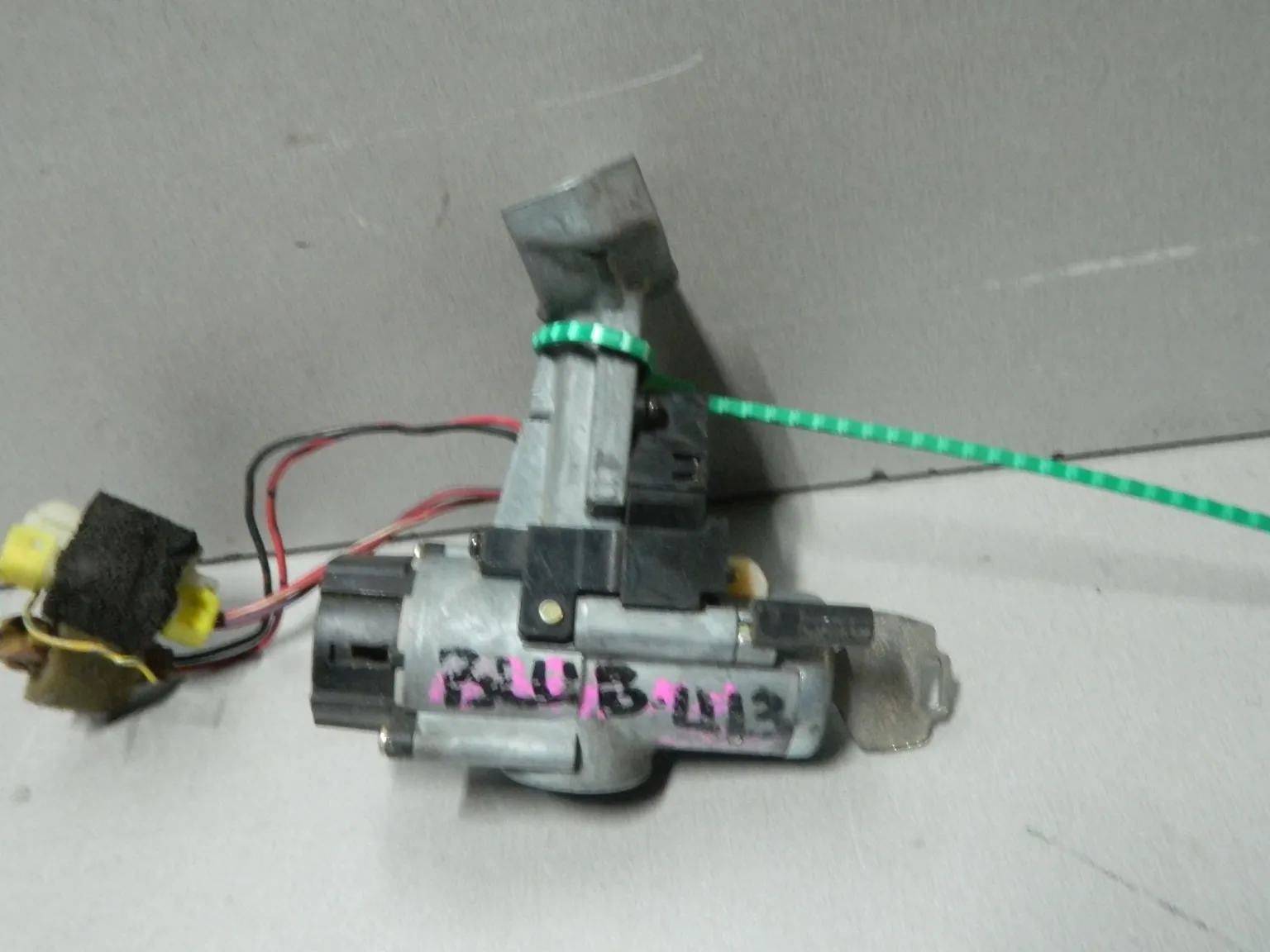 Замок зажигания NISSAN BLUEBIRB U13 (Контрактный) 81532464