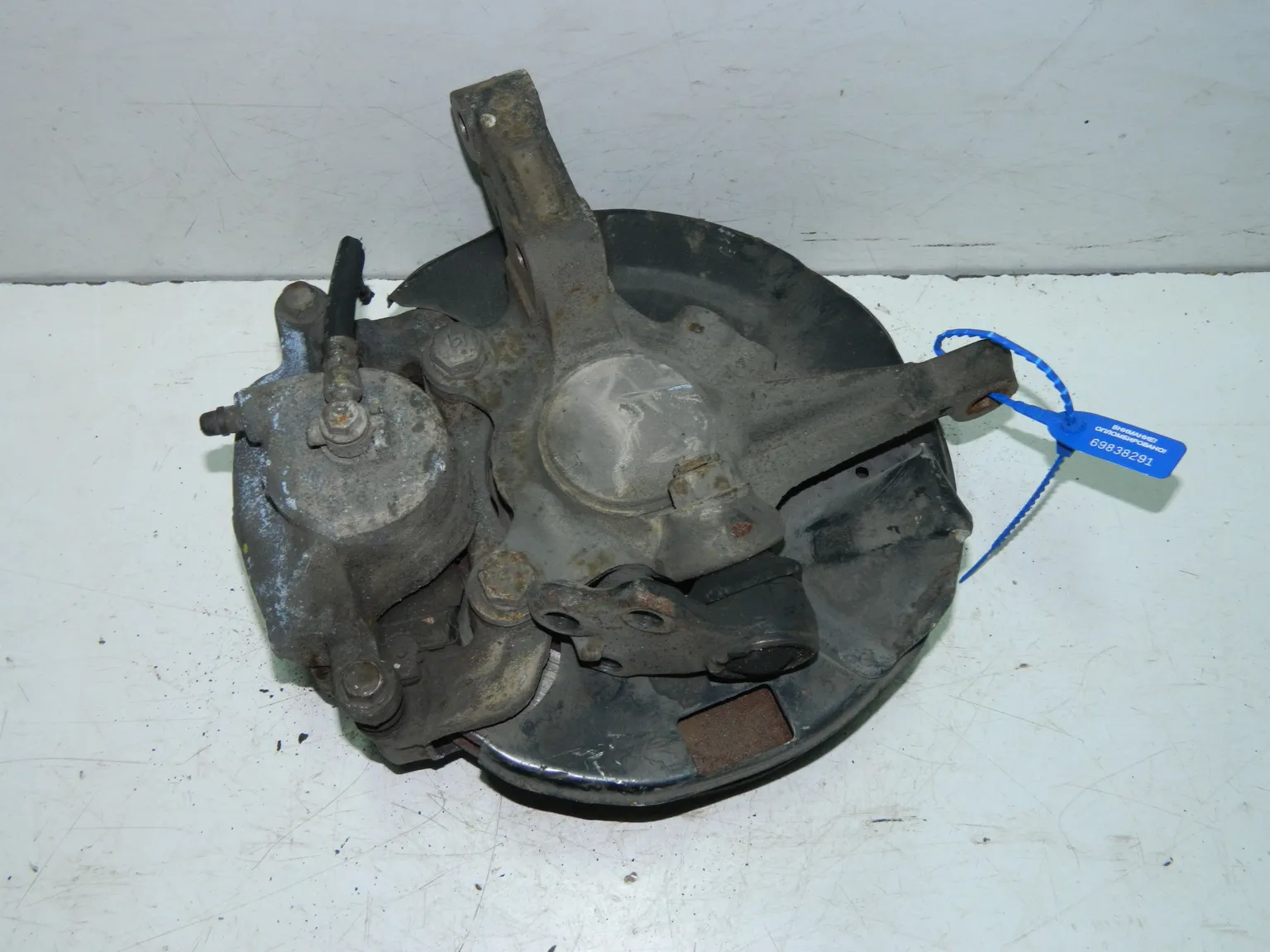 Ступица NISSAN LARGO W30 Перед Лев (Контрактный) 69838291