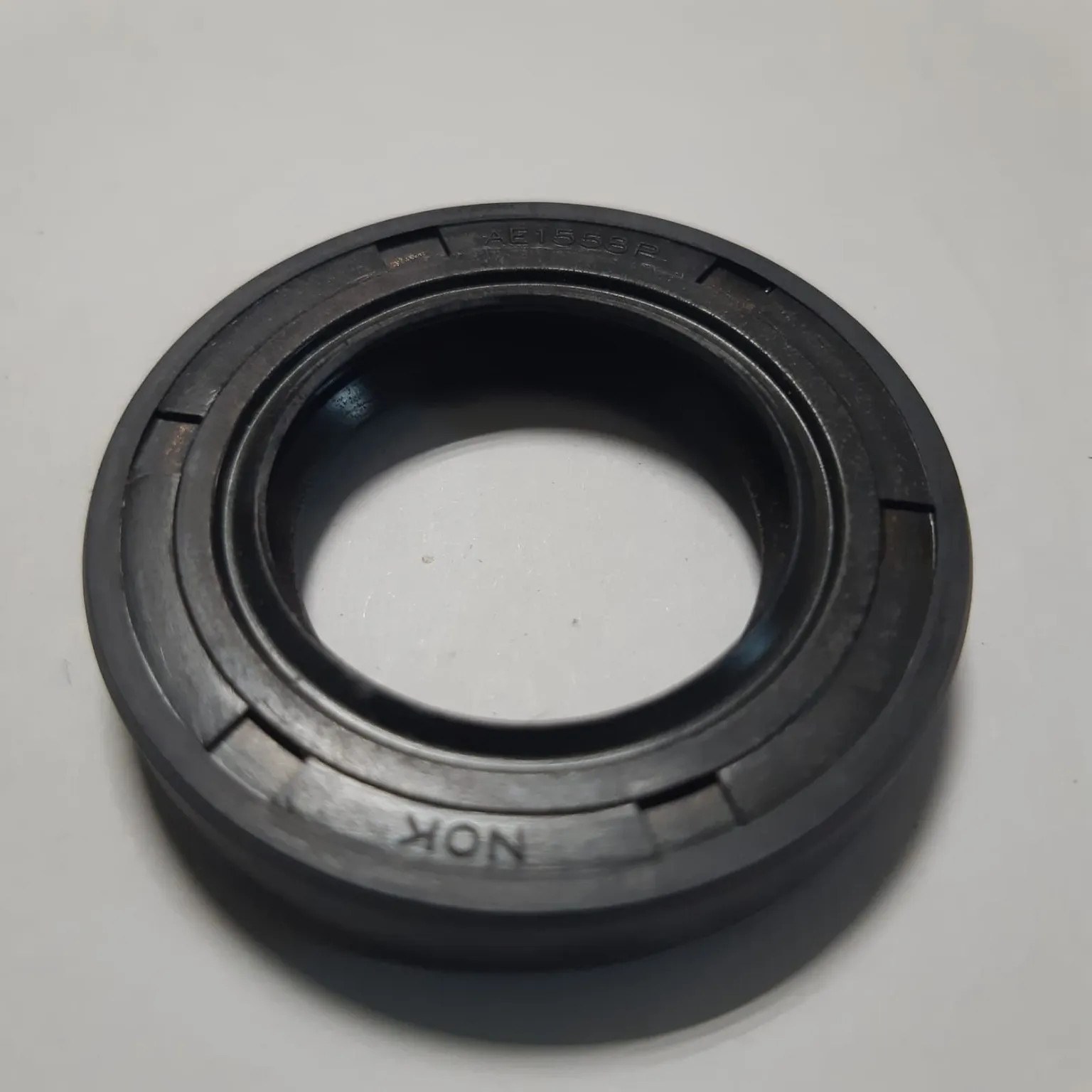 Сальник NOK AE1558P ISUZU 28x47x8