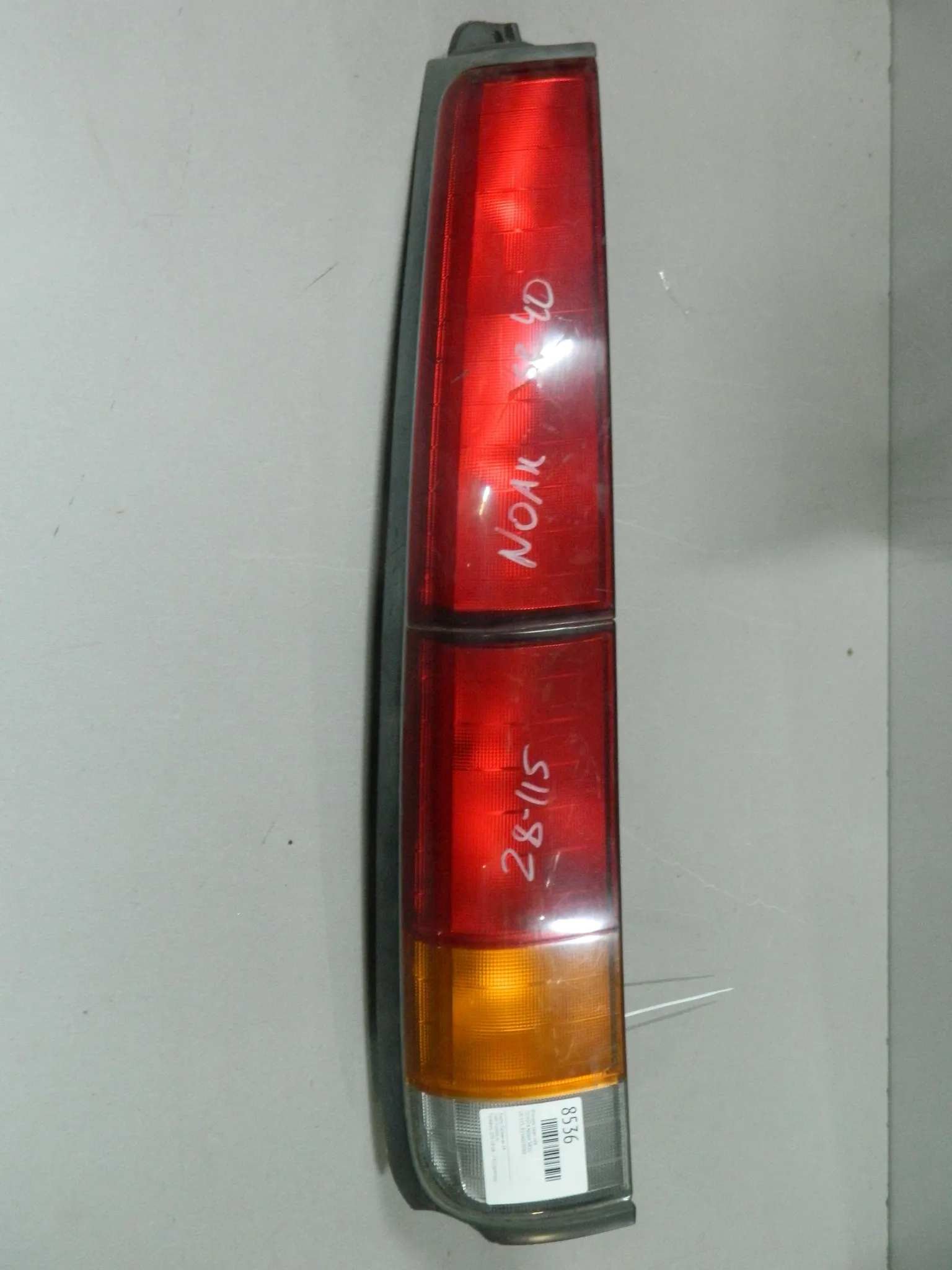 Фонарь TOYOTA NOAH CR40 Зад Лев 28115 (Контрактный) 03344246