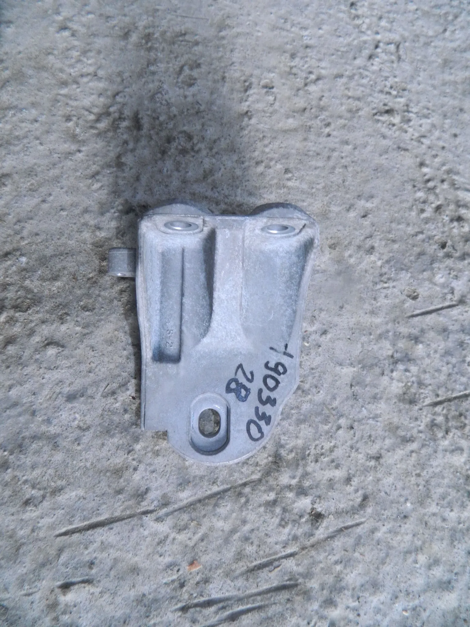 Кронштейн двигателя NISSAN TEANA J32 VQ25DE Перед (Контрактный) 19033028