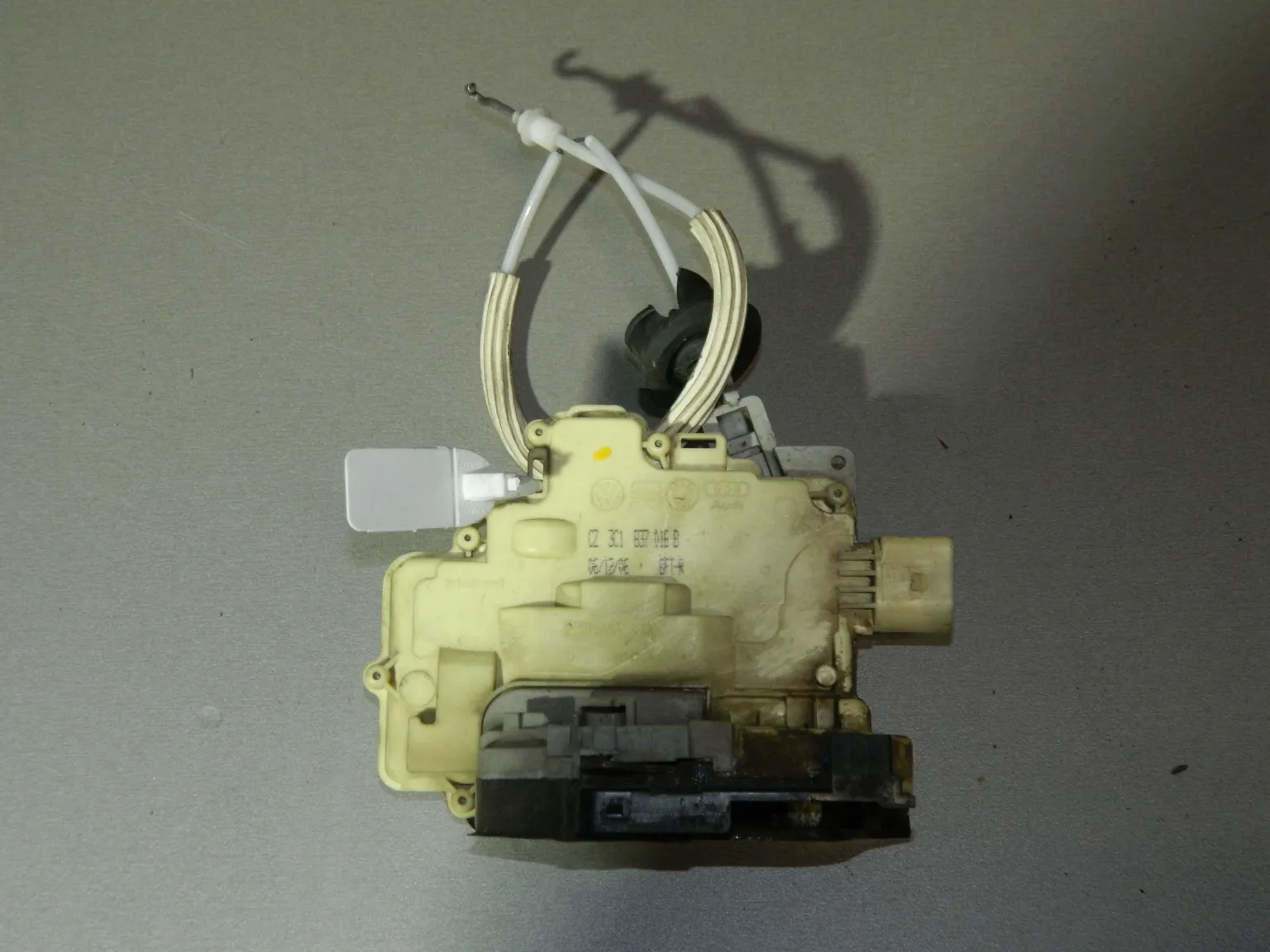 Замок двери AUDI Q7 4L Перед Прав (Б/У)