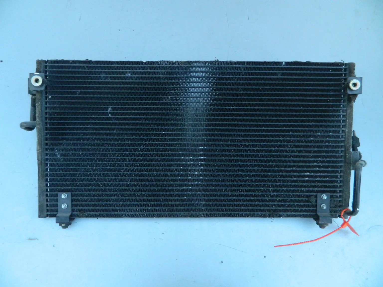 Радиатор кондиционера MITSUBISHI DIAMANTE F36A (Контрактный) 72367509