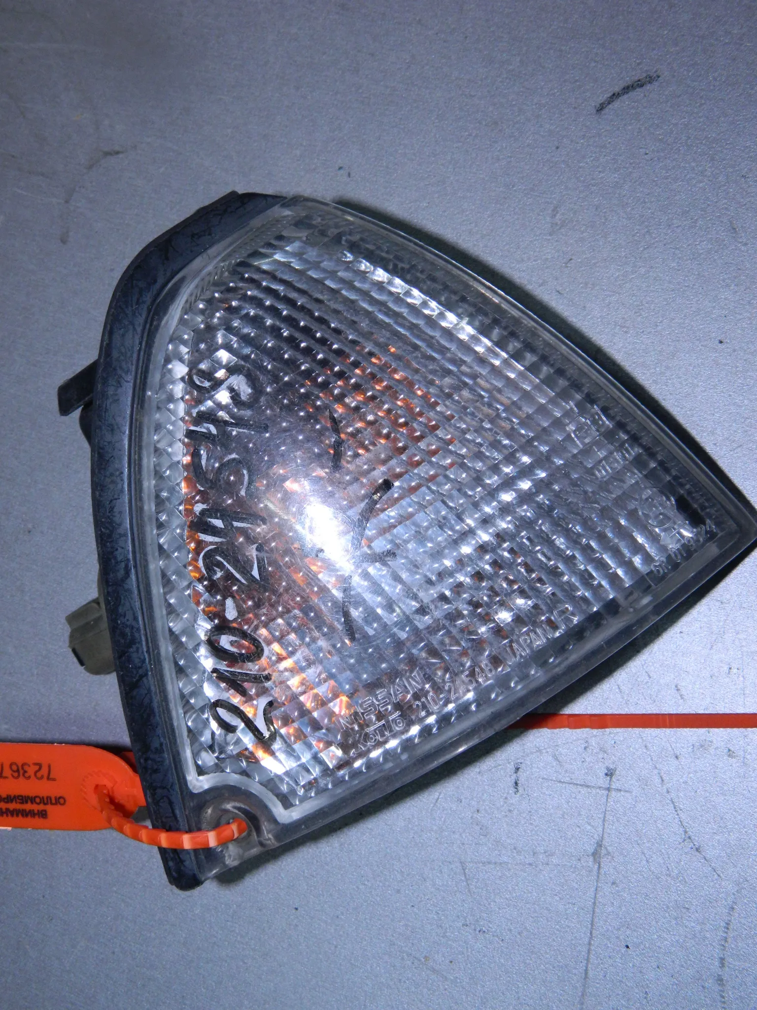 Габарит NISSAN AVENIR W10 Перед Прав (Контрактный) 72367037