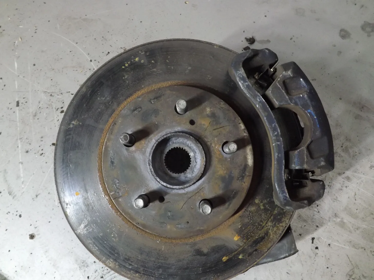 Ступица TOYOTA ALPHARD MNH10 Перед Прав (Контрактный) 94603639