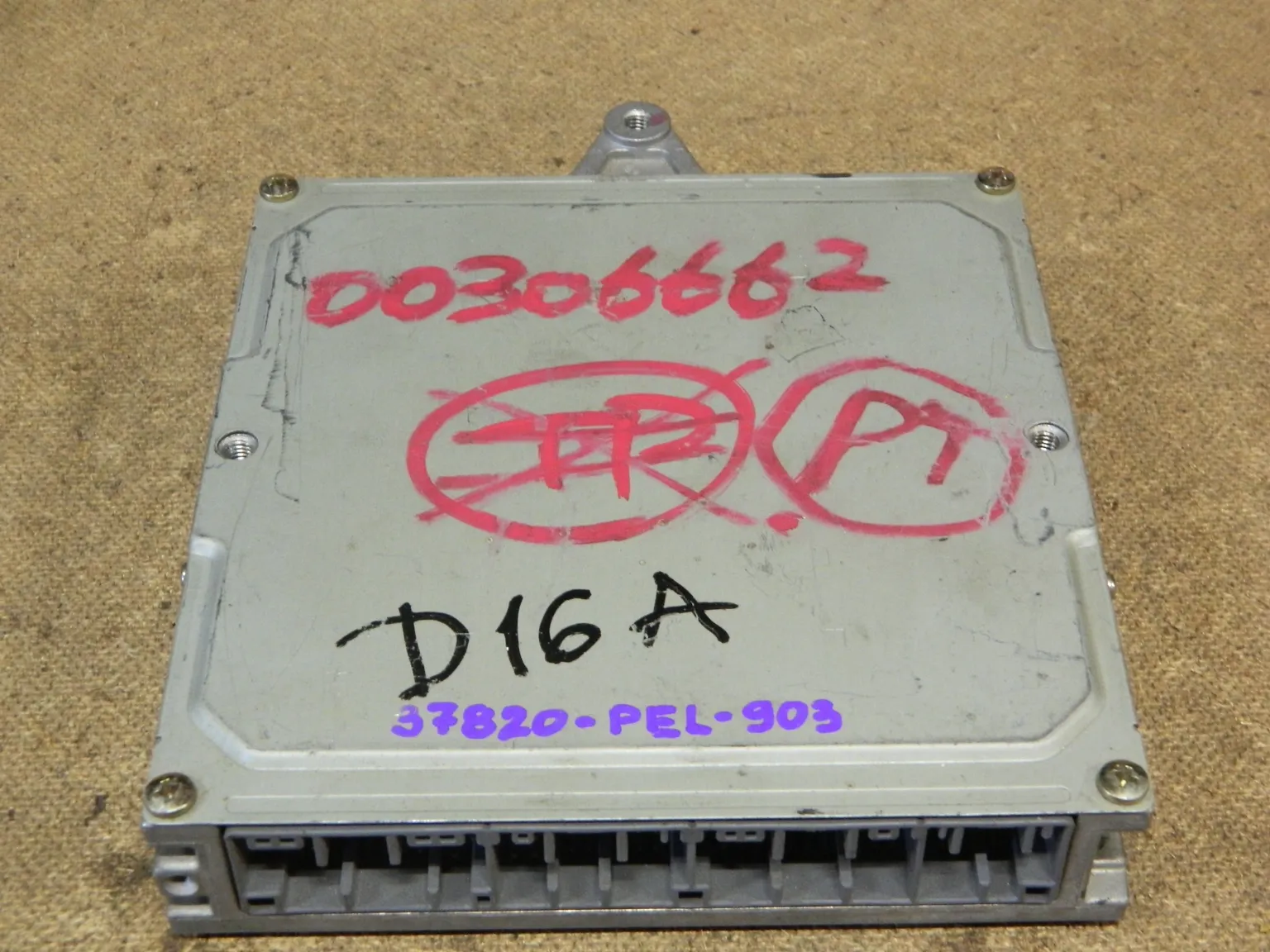 Блок управления ДВС HONDA HR-V D16A (Контрактный) 79590481 37820PEL903