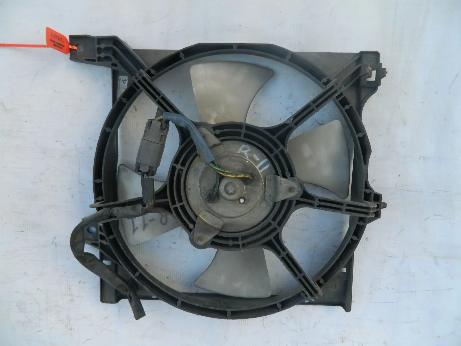 Диффузор радиатора NISSAN PRESEA R11 (Контрактный) 72355275