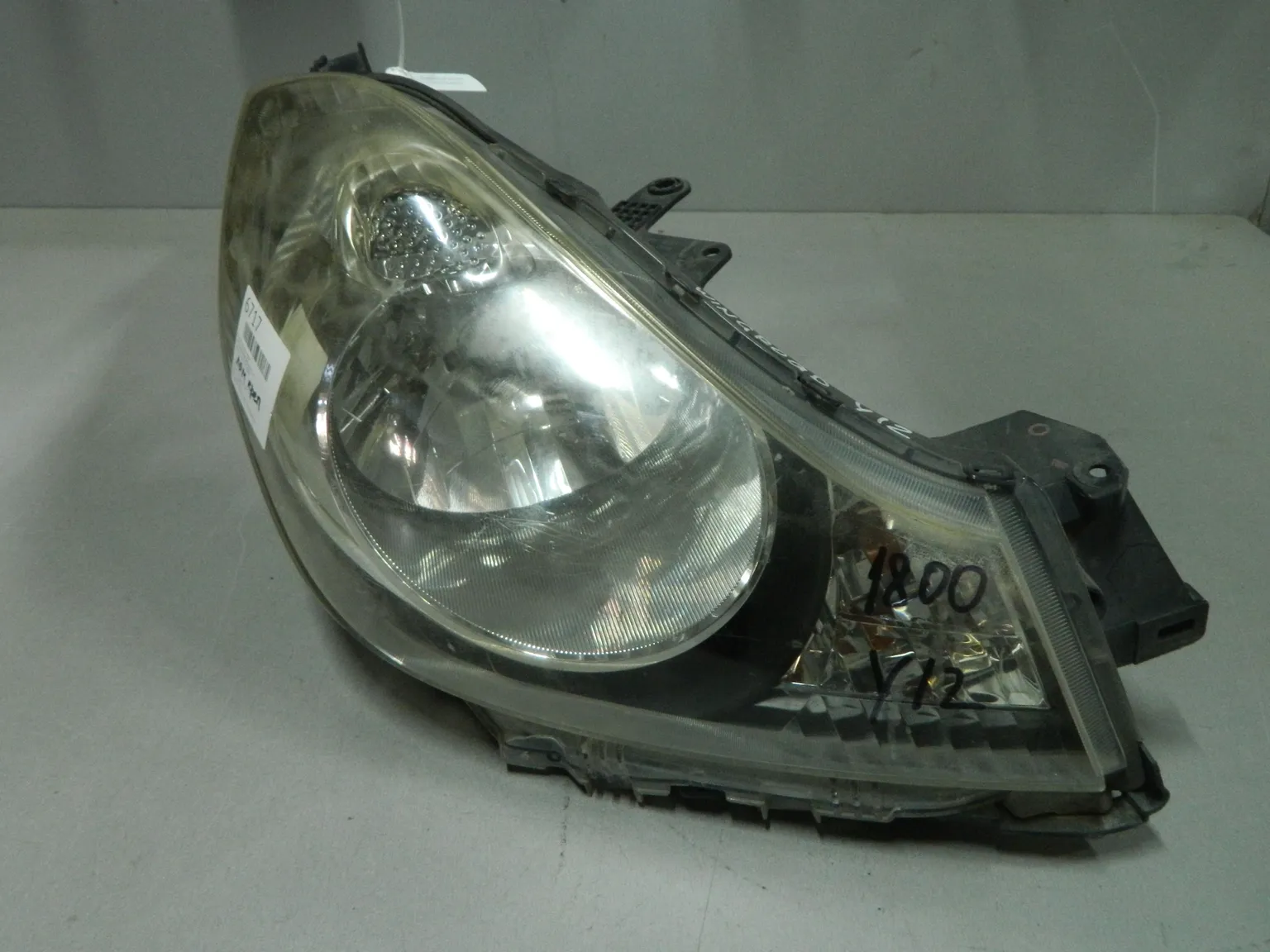 Фара NISSAN AD Y12 Перед Прав 1800 (Контрактный) 03344062