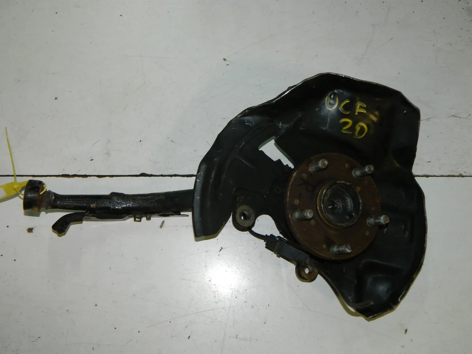 Ступица TOYOTA CELSIOR UCF20 Перед Прав (Контрактный) 40951024