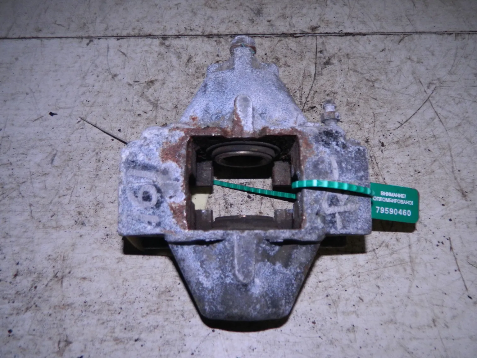 Суппорт TOYOTA MARK II GX61 Зад Прав (Контрактный) 79590460