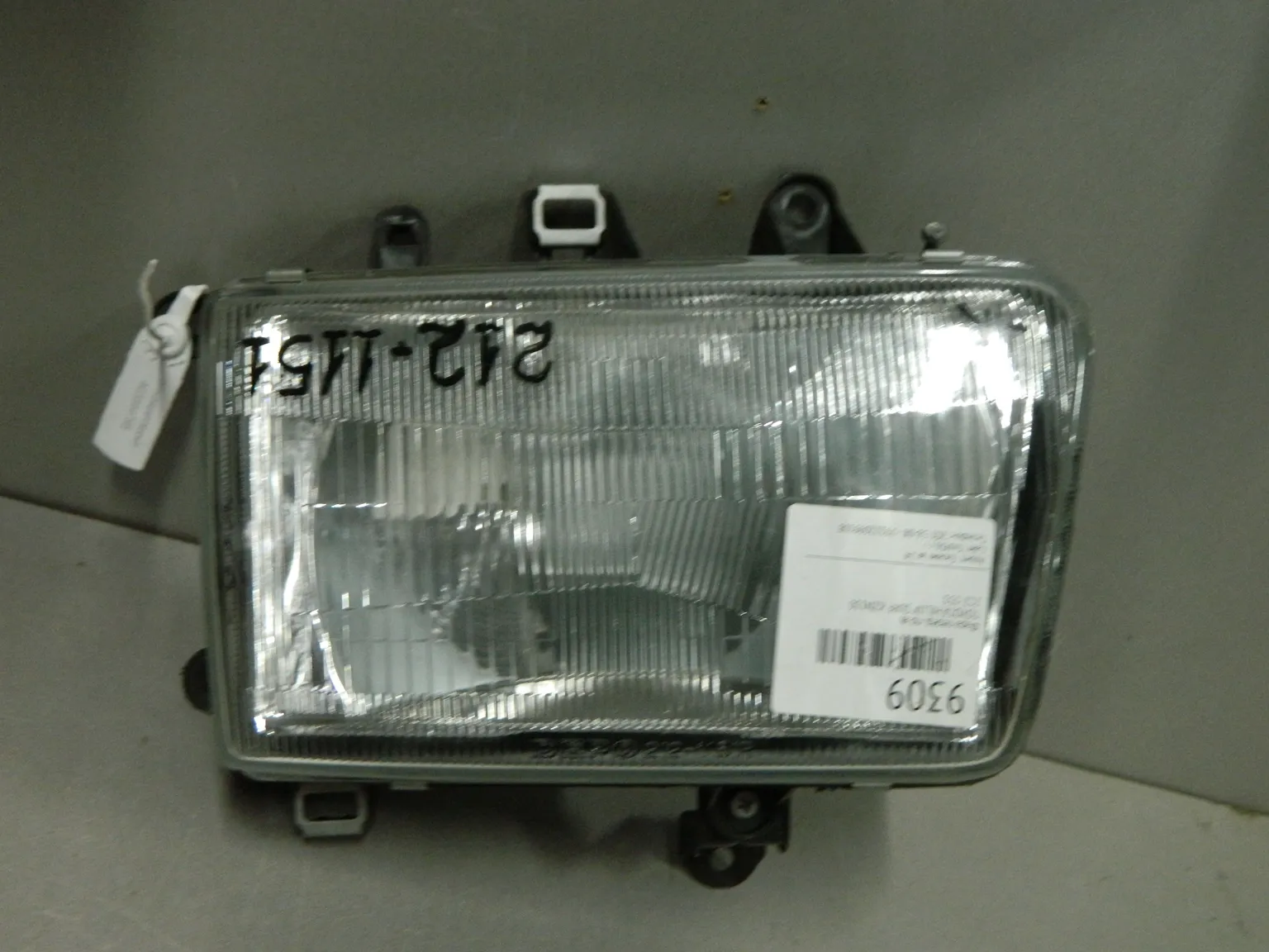 Фара TOYOTA HILUX SURF KZH130 Перед Прав (Новый) 03344795
