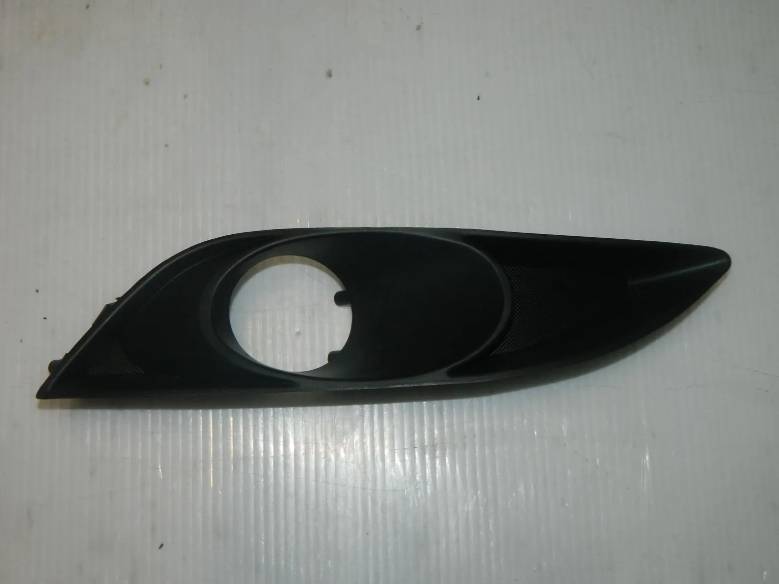 Оправа ПТФ SAT STTY302192 TOYOTA Auris