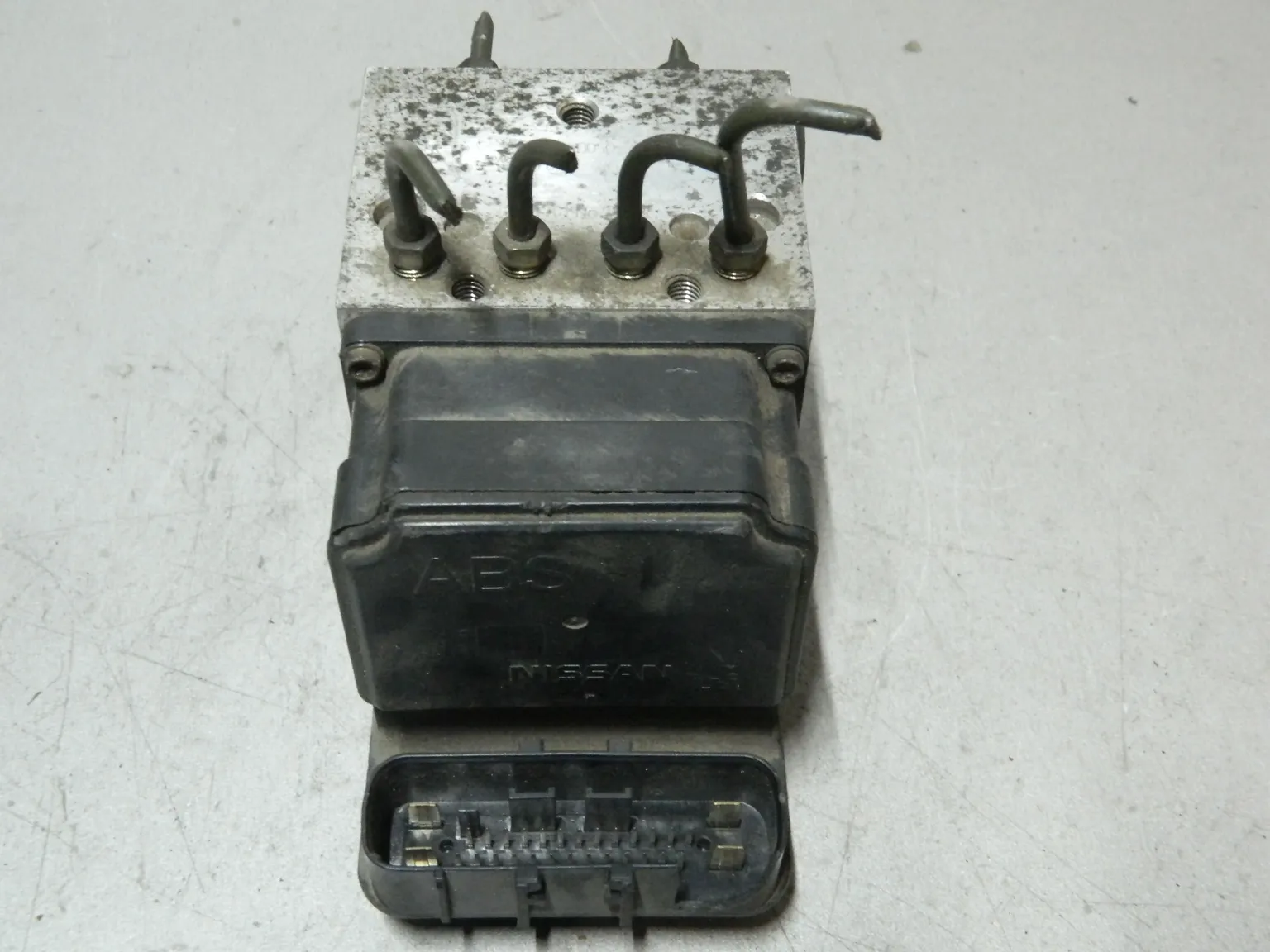Блок ABS NISSAN CEFIRO A33 (Контрактный) 81532845