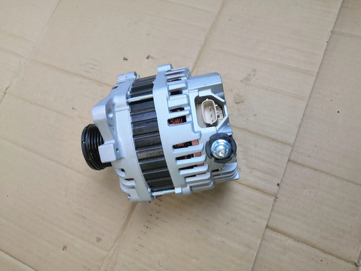 Генератор DAGGER DAL064 NISSAN MURANO Z51 QR25DE 12V 130A 6sc 231001AB1B