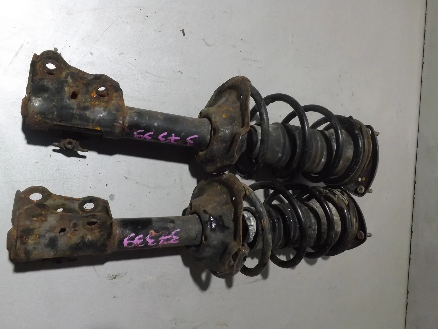 Стойка подвески TOYOTA FUNCARGO NCP20 Перед (Пара L+R) (Контрактный) 94603430