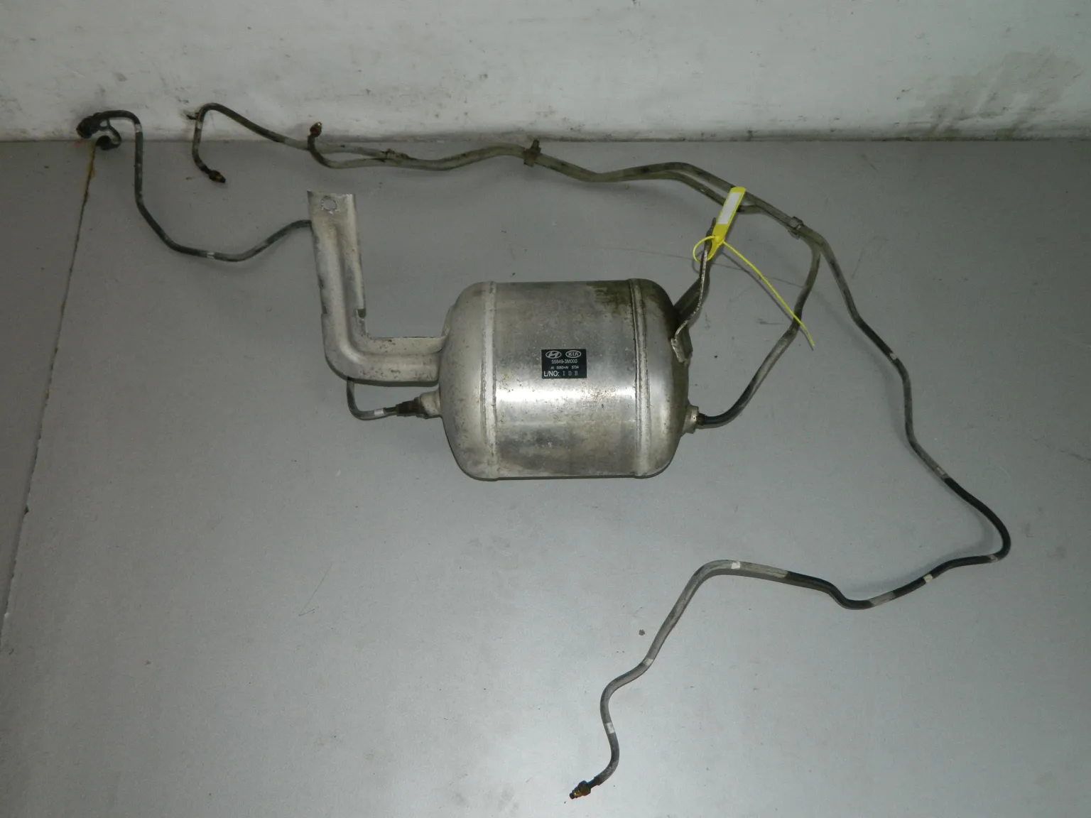 Ресивер пневмоподвески HYUNDAI EQUUS VI G6DJ (Б/У) 40940146