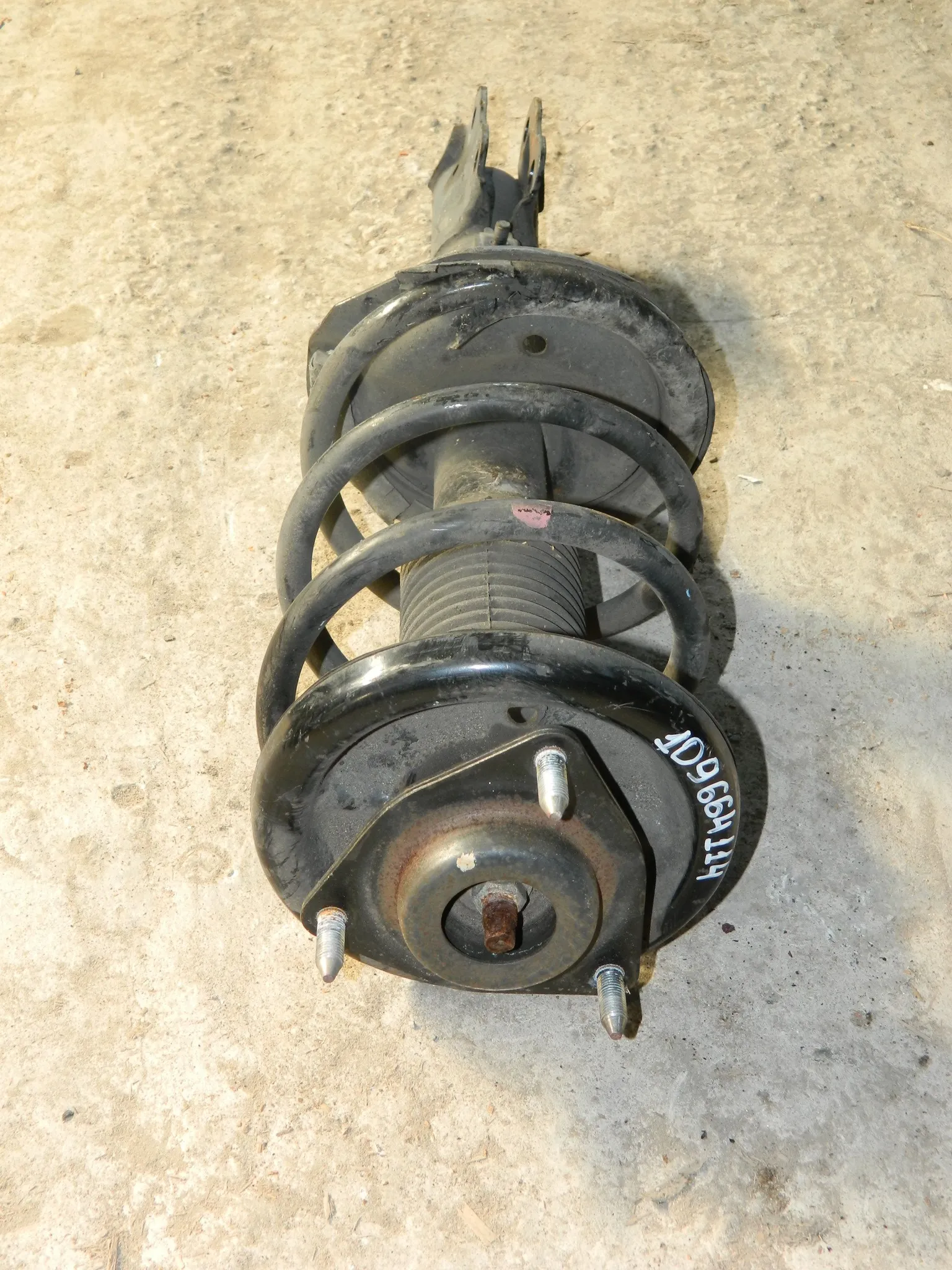 Стойка подвески MITSUBISHI OUTLANDER CW5W Перед (пара) (Контрактный) 10966491