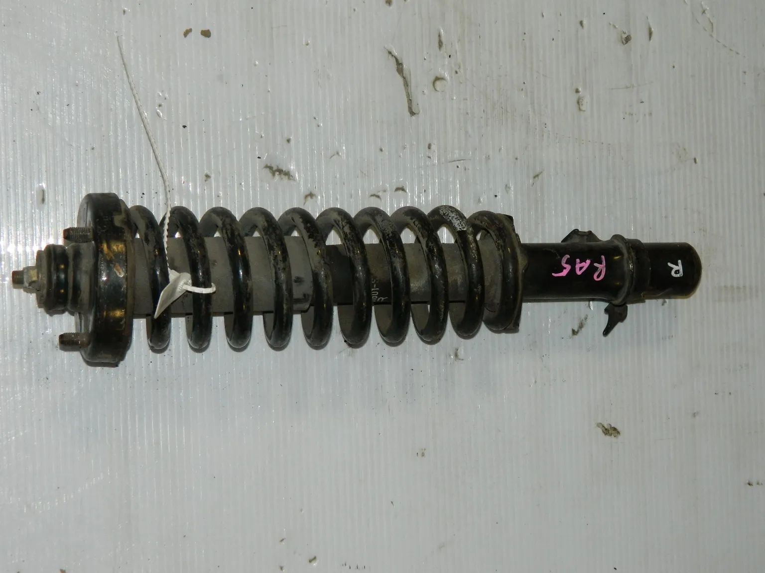 Стойка подвески HONDA ODYSSEY RA5 Перед (Контрактный)