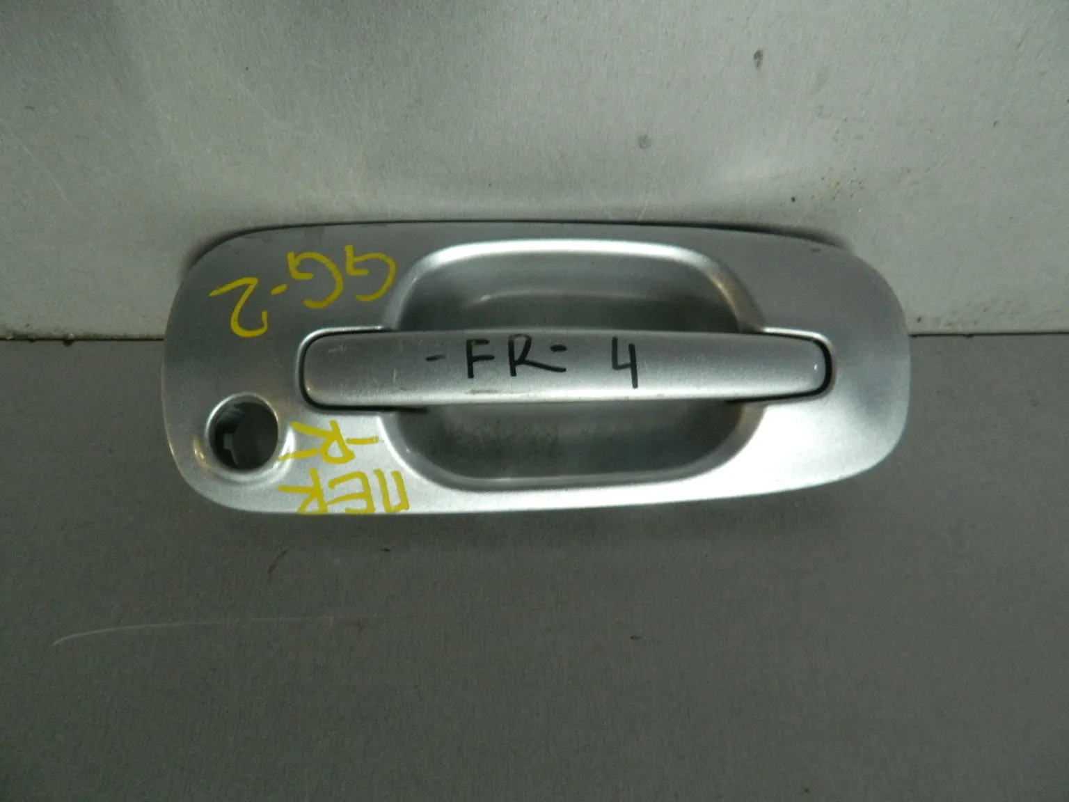 Ручка двери наружная SUBARU IMPREZA GG2 Перед Прав (Контрактный) 81539915