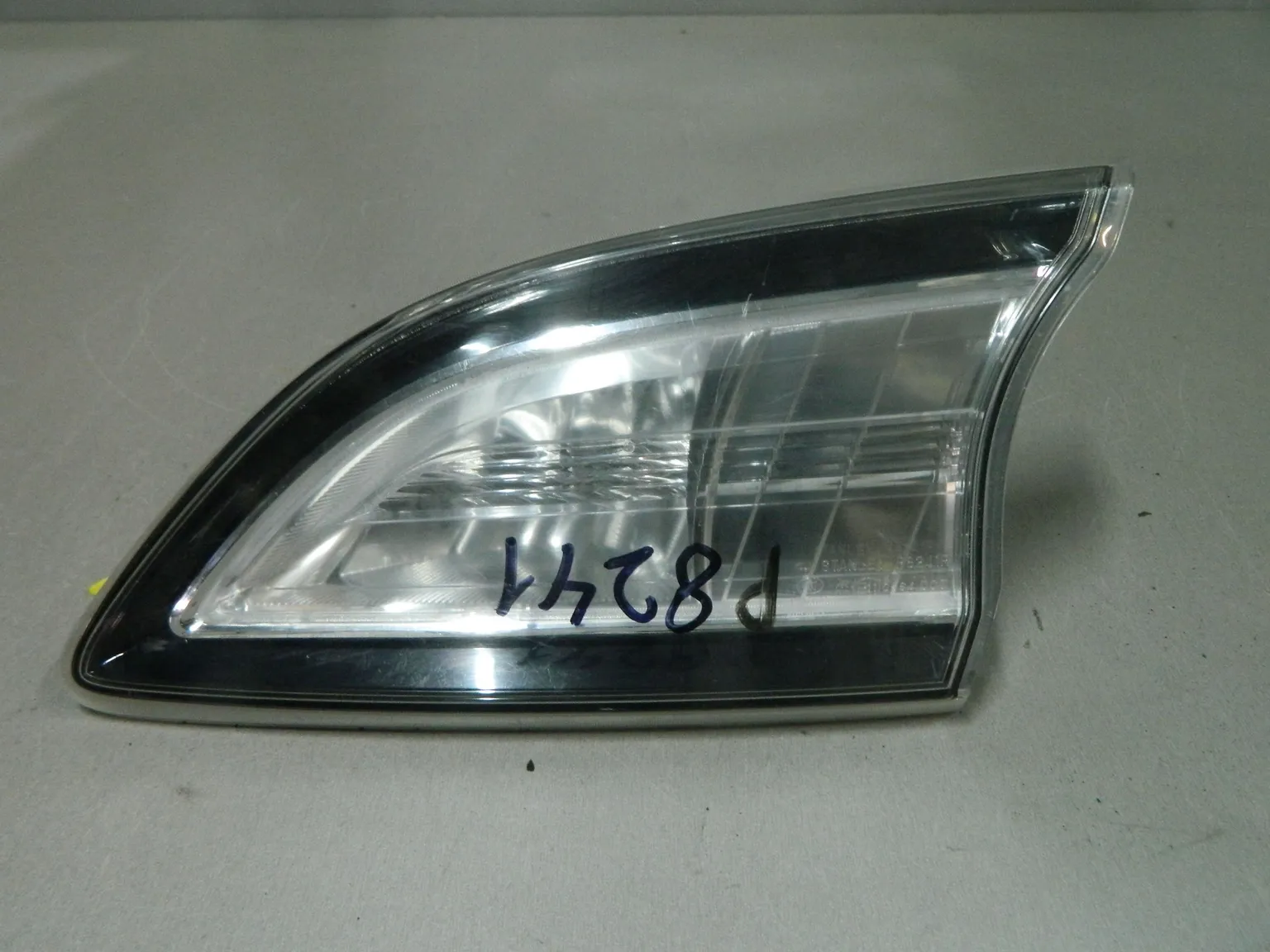 Фонарь MAZDA AXELA BLFFW Зад Прав 8241 (Контрактный) 64492484