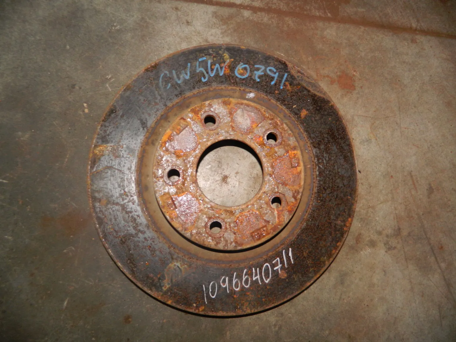 Диск тормозной MITSUBISHI OUTLANDER CW5W Перед (Контрактный) 1096640711