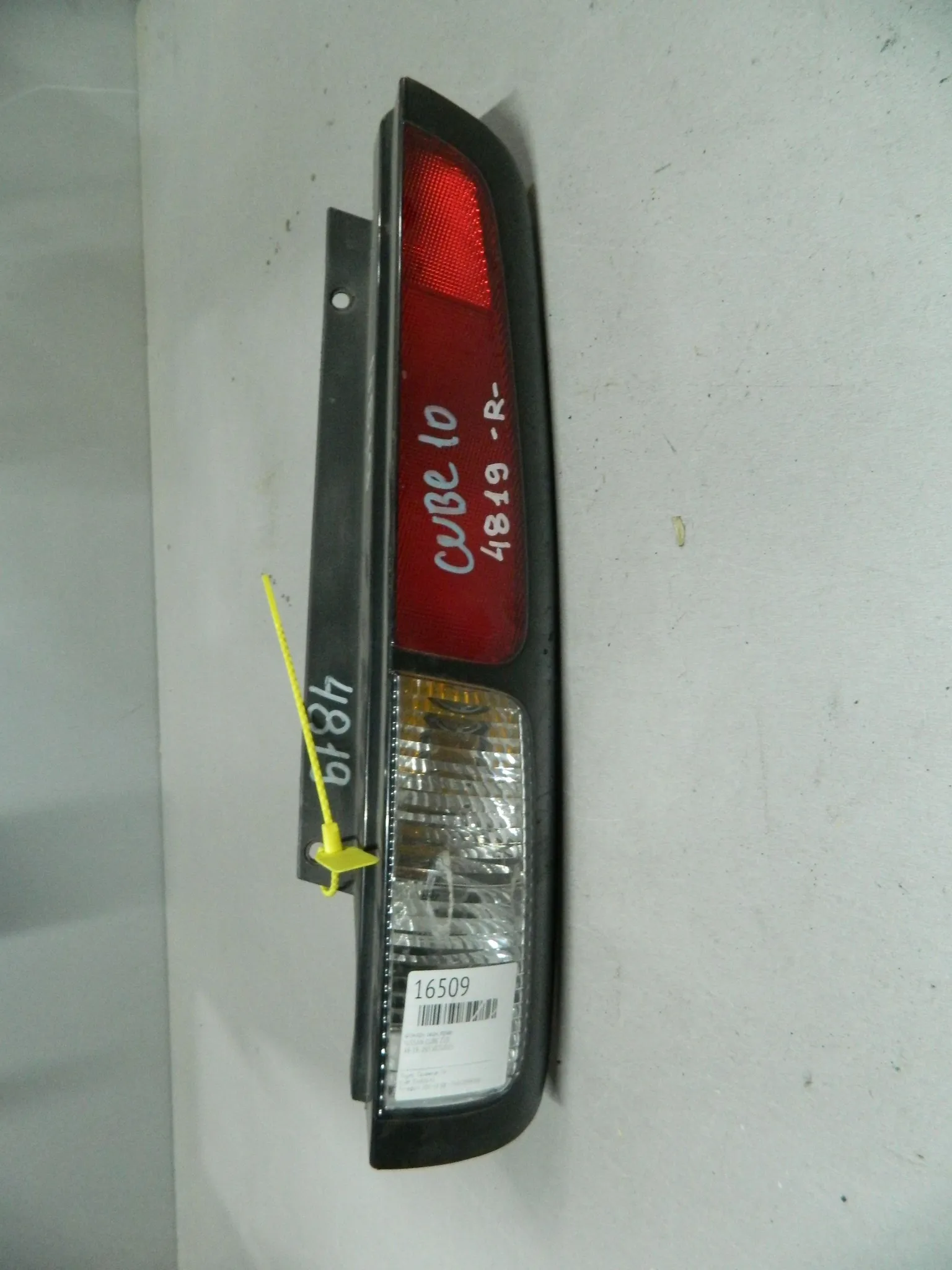 Фонарь NISSAN CUBE AZ10 Зад Прав 4819 (Контрактный) 64492218