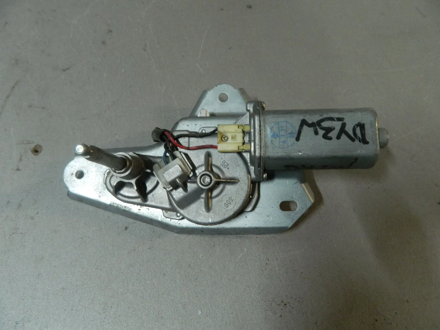 Мотор заднего дворника MAZDA DEMIO DY3R (Контрактный) 81528710