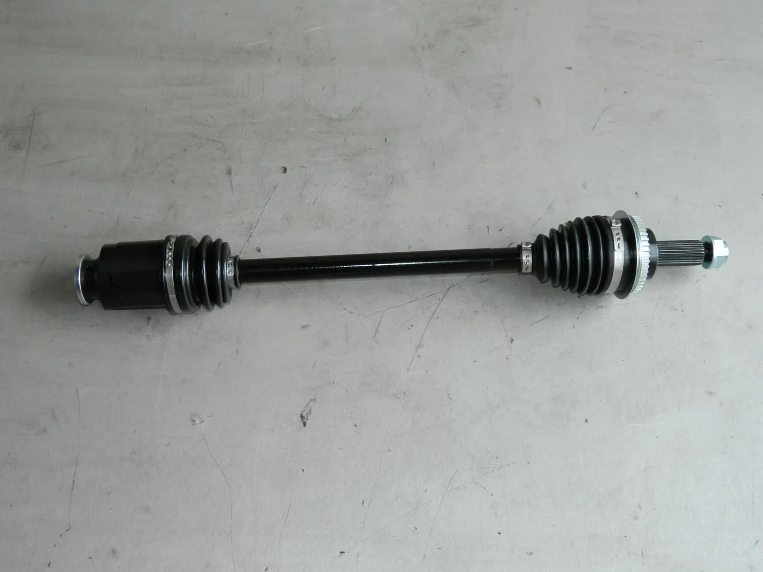 Привод GENERAL PARTS DSD033 SUBARU FORESTER SF5 / LEGACY BH5