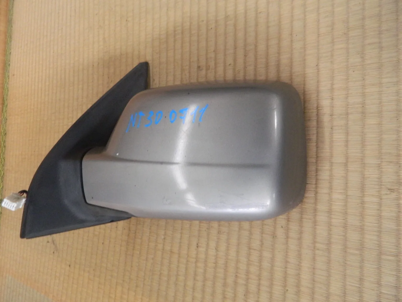 Зеркало NISSAN X-TRAIL NT30 Перед Лев (Контрактный) 20711058