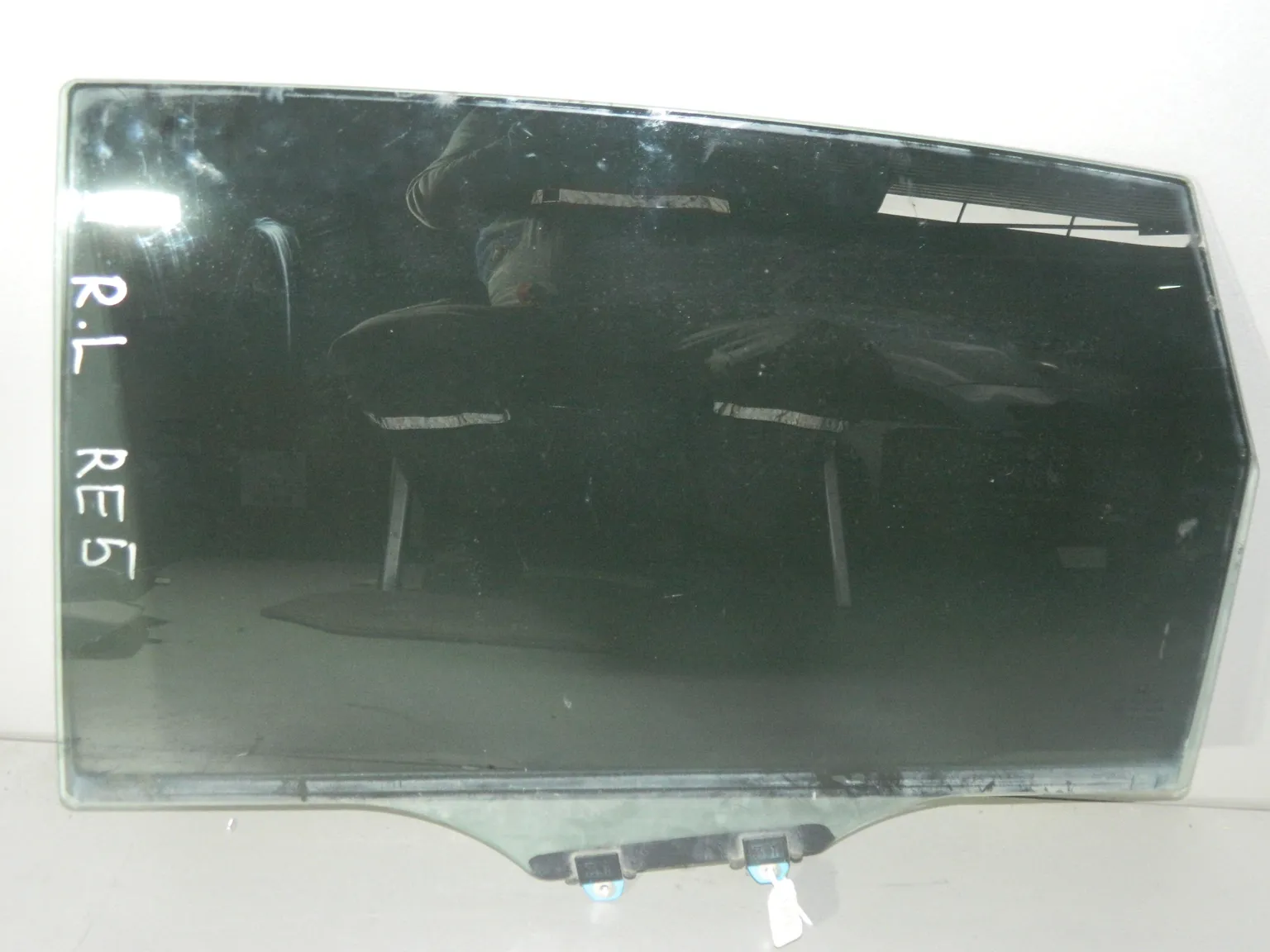 Стекло двери HONDA CR-V RE5 R20A Зад Лев (Контрактный) 35023826