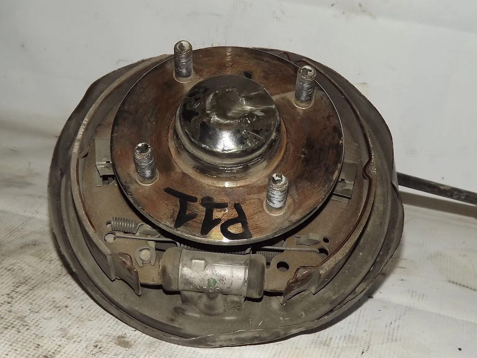 Ступица NISSAN PRIMERA P11 Зад Лев (Контрактный) 35017413