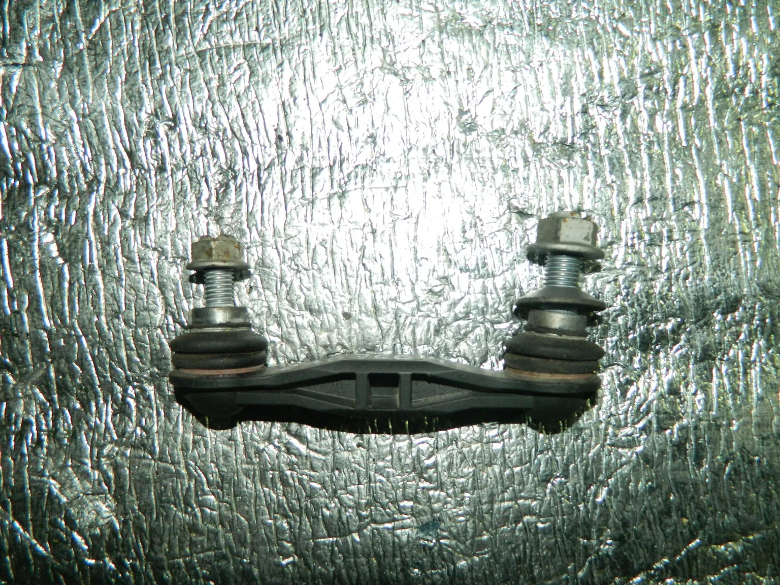 Стойка стабилизатора BMW 5-Series F10 Зад (Контрактный) 23576514