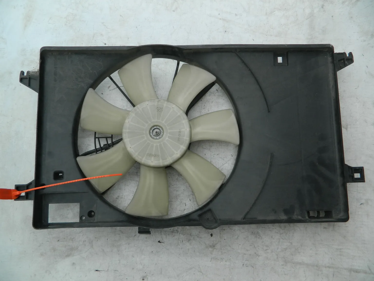 Диффузор радиатора MAZDA PREMACY CREW (Контрактный) 72367942