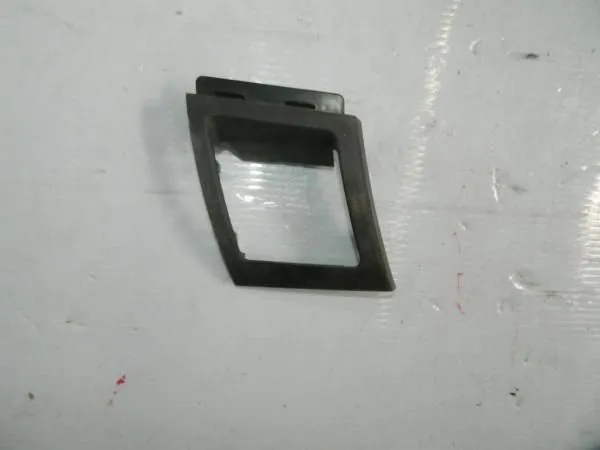 Дефлектор воздуха MITSUBISHI LANCER CY4A Перед Лев (Контрактный) SPC02220