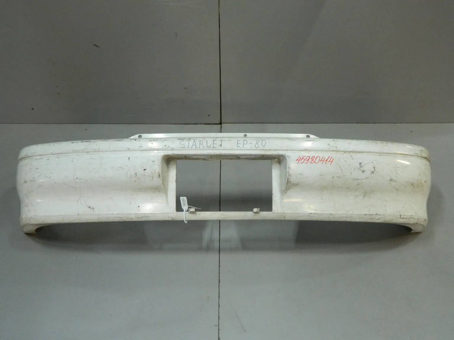 Бампер задний TOYOTA STARLET EP82 (Контрактный)