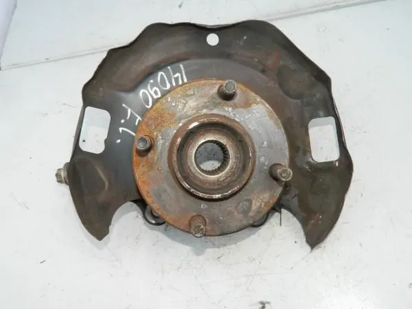 Ступица NISSAN PRIMERA P10 Перед Лев (Контрактный)